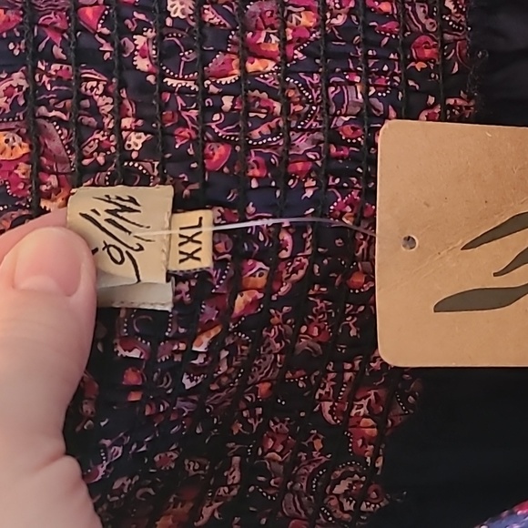 Tiered paisley skirt with flat-front smock-back waist. - Picture 8 of 9